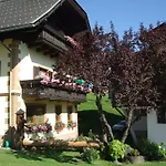 Haus Garz Apartment