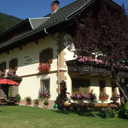 Haus Garz 아파트 *